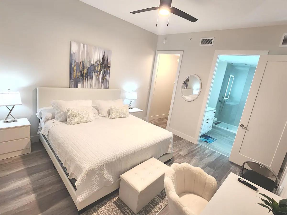 וסט פאלם ביץ' Lux Place And Cozy 3Beds 2Rooms Enjoy Life In Wpb Gym, Ev Station Nearby The Downtown And Beaches מראה חיצוני תמונה