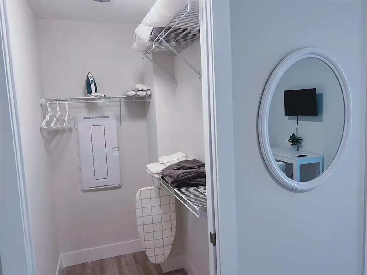 וסט פאלם ביץ' Lux Place And Cozy 3Beds 2Rooms Enjoy Life In Wpb Gym, Ev Station Nearby The Downtown And Beaches מראה חיצוני תמונה